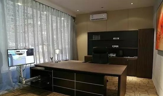 智能控制办公桌-凡顺办公家具